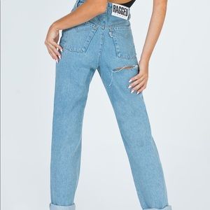 Ragged Butt Cut Jeans